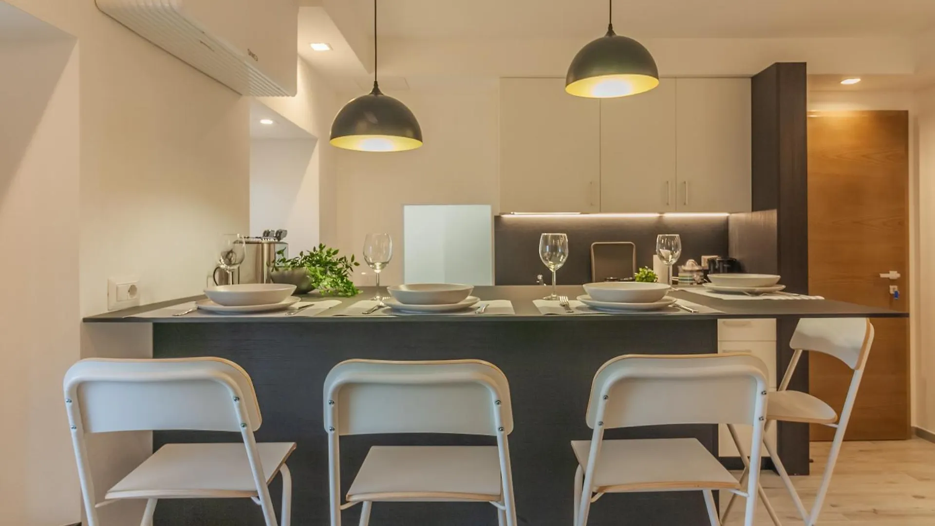 Επικοινωνία με το Casa Bambina